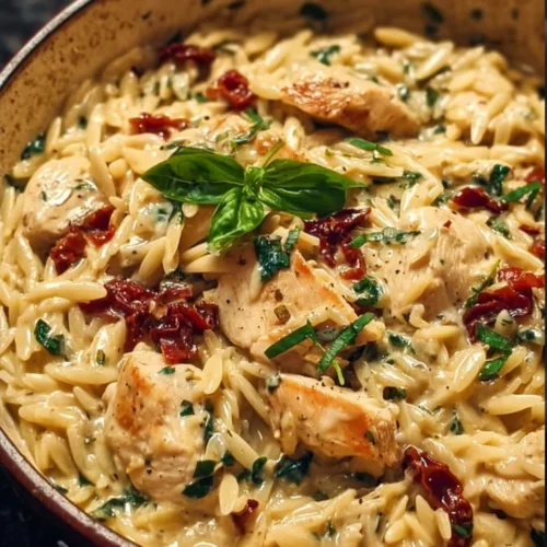 Orzo crémeux au poulet à la toscane, plat savoureux et réconfortant