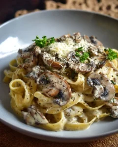 Pâtes crémeuses aux champignons Pâtes crémeuses aux champignons