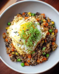 Riz frit à l&rsquo;ail noir
