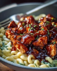 Poulet miel BBQ cheddar pâtes